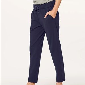 Lululemon On The Fly 7/8 Pant 27”. Size 6